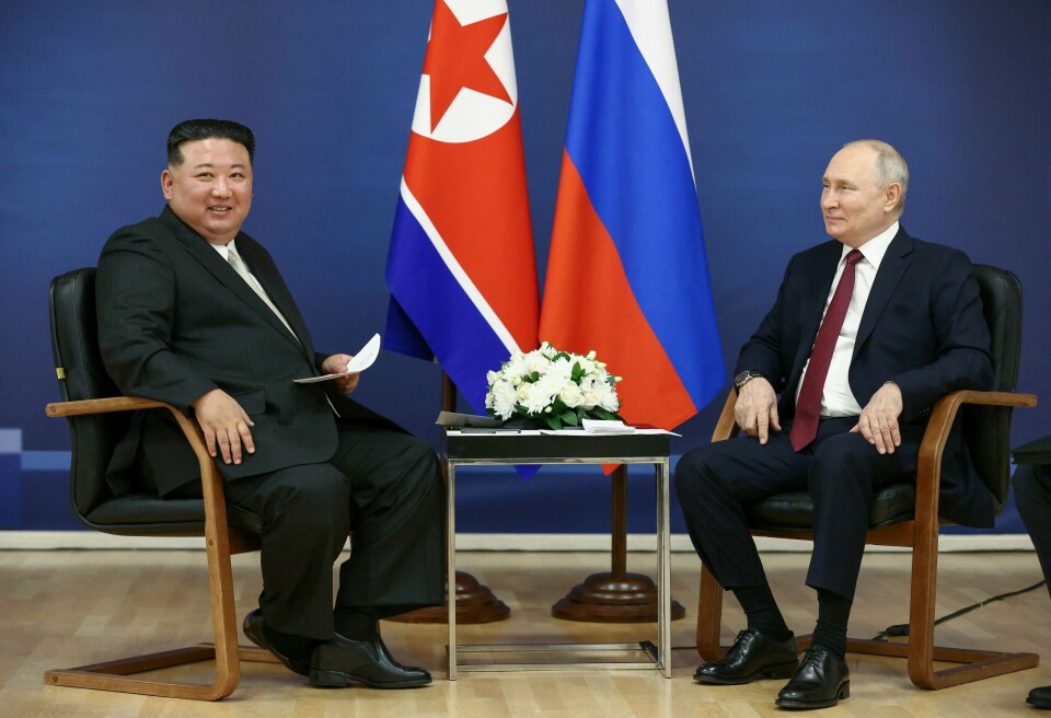 Nord-Koreas president Kim Jong-un har besøkt Vladimir Putin helt øst i Russland. Dette skal være Kim Jong-uns første utenlandsbesøk på fire år. Russia's President Vladimir Putin and North Korea's leader Kim Jong Un attend a meeting at the Vostochny Сosmodrome in the far eastern Amur region, Russia, September 13, 2023. Sputnik/Artem Geodakyan/Pool via REUTERS ATTENTION EDITORS - THIS IMAGE WAS PROVIDED BY A THIRD PARTY.