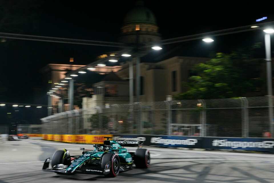 Lance Stroll krasjet stygt. Lance Stroll krasjet stygt. Foto: Vincent Thian / AP / NTB
