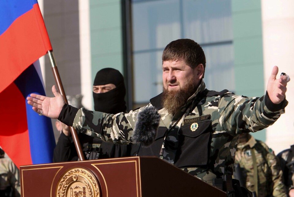Ramzan Kadyrov blir ansett som en garantist for stabilitet i Nord-Kaukasus av Kreml. Ramzan Kadyrov blir ansett som en garantist for stabilitet i Nord-Kaukasus av Kreml.