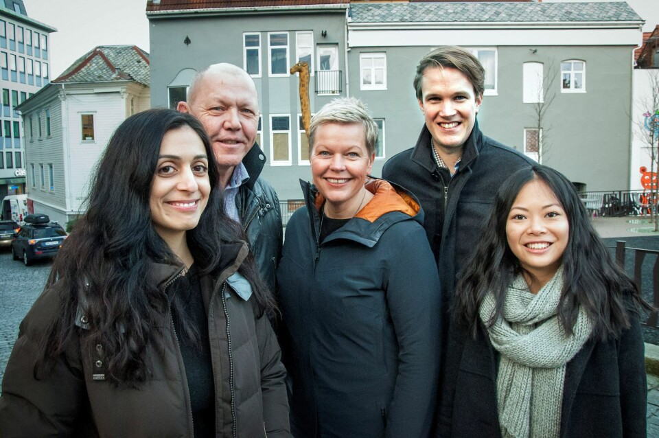 Både nå Oslo-baserte og lokale listekandidater for Rogaland Ap var på fylkesrunde på årets første arbeidsdag. Hadia Tajik, Øystein Langholm Hansen, Hege H. Liadal, Torstein Tvedt Solberg og Julia Wong vil kjempe for et fjerde mandat. Foto: STEIN ROGER FOSSMO