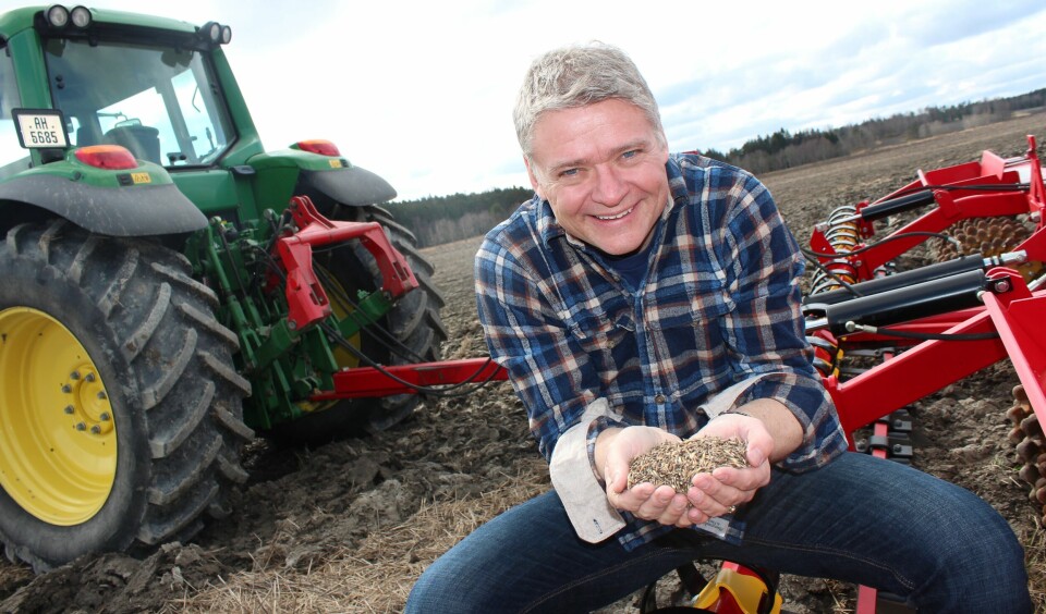 Våler-bonde Johan Anstensrud angrer ikke på at han startet med svarthavre. FOTO: MARTIN NÆSS KRISTIANSEN Våler-bonde Johan Anstensrud angrer ikke på at han startet med svarthavre. FOTO: MARTIN NÆSS KRISTIANSEN