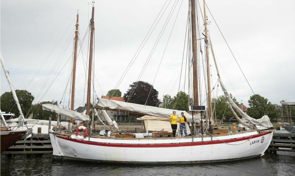 OM BORD I BÅT: Skipene Liv Nora og Denise skal mønstre med, er allerede til havs. Redningsskøyta RS «Larvik» er mindre i størrelse, men gir jentene en forsmak på skutelivet. OM BORD I BÅT: Skipene Liv Nora og Denise skal mønstre med, er allerede til havs. Redningsskøyta RS «Larvik» er mindre i størrelse, men gir jentene en forsmak på skutelivet.