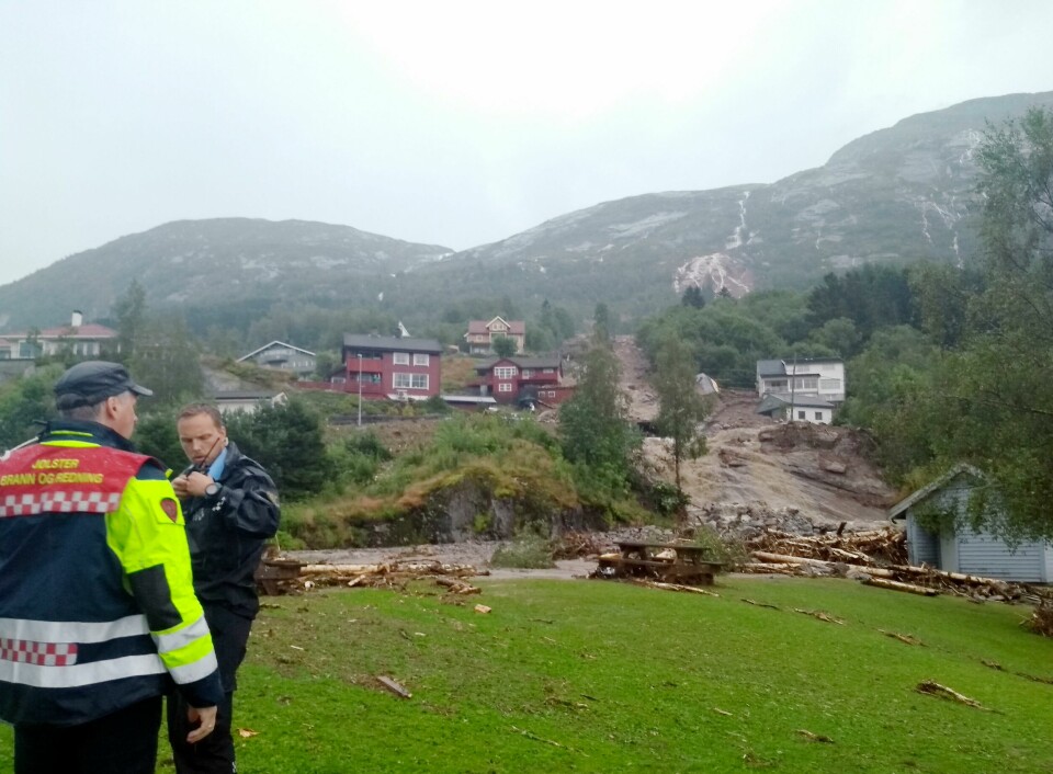 Jølster 20190730.Store nedbørsmengder førte til jordras flere steder på E39 Jølster tirsdag kveld. Her fra Vassenden sentrum. Foto: Hallstein Dvergsdal / Firda Tidend / NTB scanpix Jølster 20190730.Store nedbørsmengder førte til jordras flere steder på E39 Jølster tirsdag kveld. Her fra Vassenden sentrum. Foto: Hallstein Dvergsdal / Firda Tidend / NTB scanpix