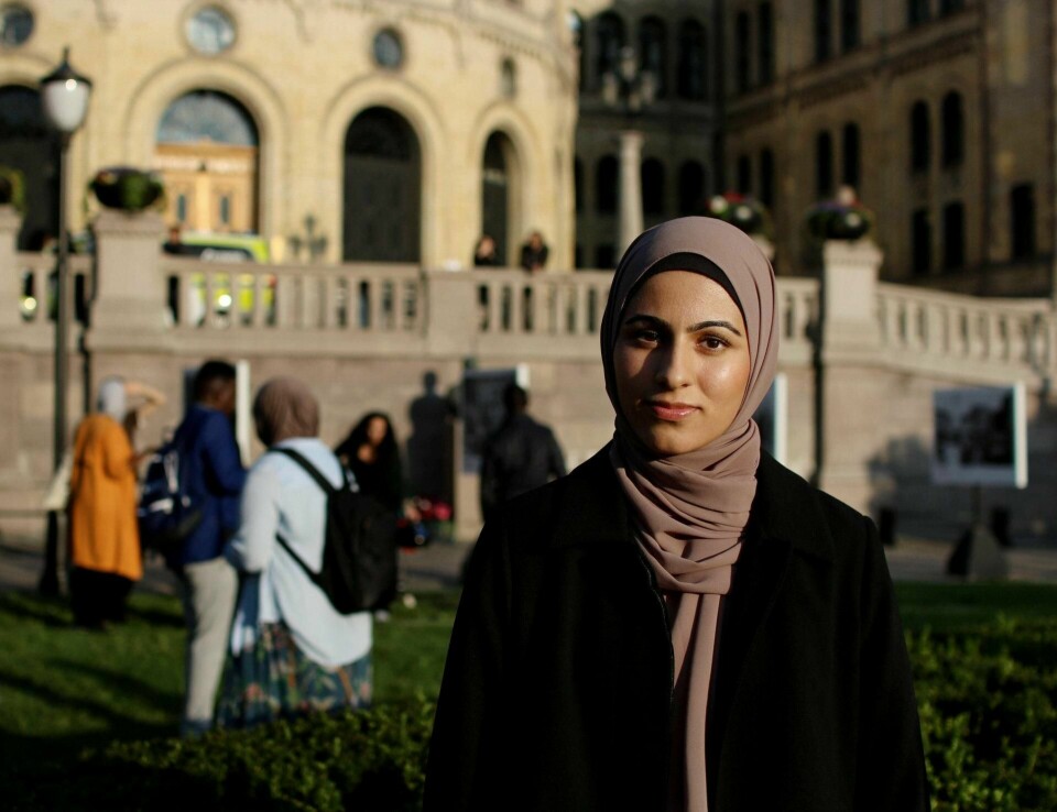 – Det skumleste er at ledende politikere er passive til muslimhat, sier Muniba Ahmad (24).