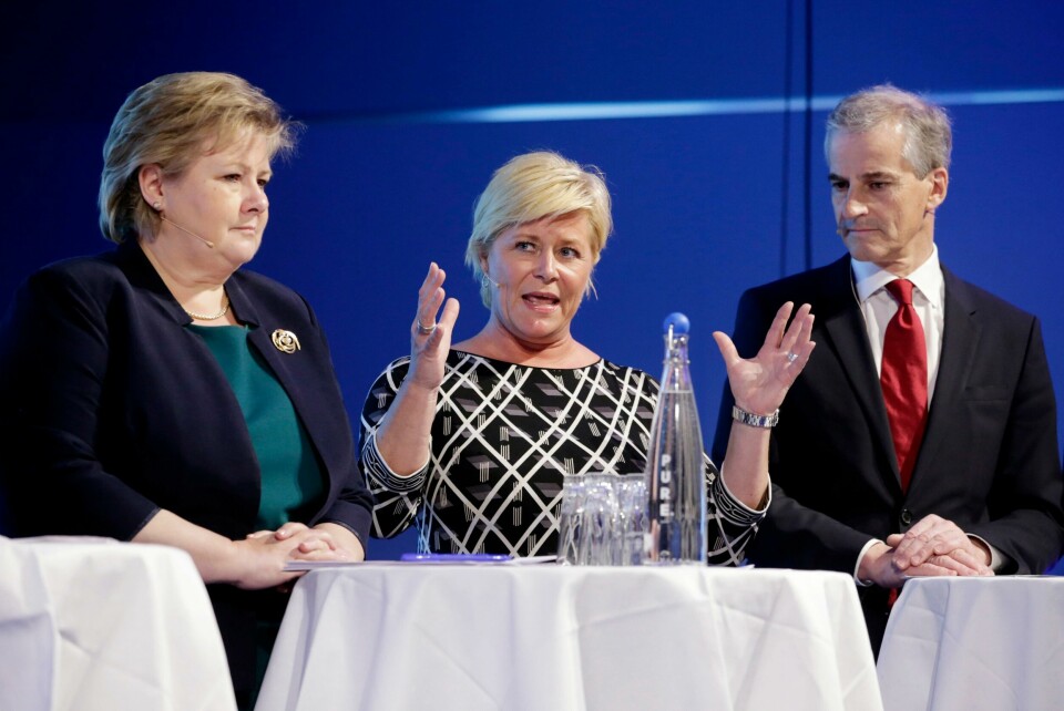 Ap, Høyre og Frp sier fortsatt nei til innsyn i regnskap Oslo 20160509.
F.v.: statsminister Erna Solberg (H), finansminister Siv Jensen (Frp) og leder i Arbeiderpartiet (Ap) Jonas Gahr Støre under partilederdebatten på Industrikonferansen 2016 i Oslo mandag ettermiddag.
Foto: Håkon Mosvold Larsen / NTB scanpix