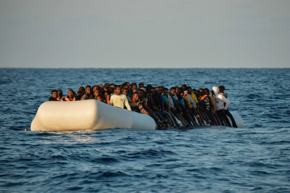 Barneflyktninger drukner på sin ferd over havet. Imens sier Frps syvende justisminister at norske skip ikke må redde flyktninger på åpent hav, skriver Erling Borgen.
