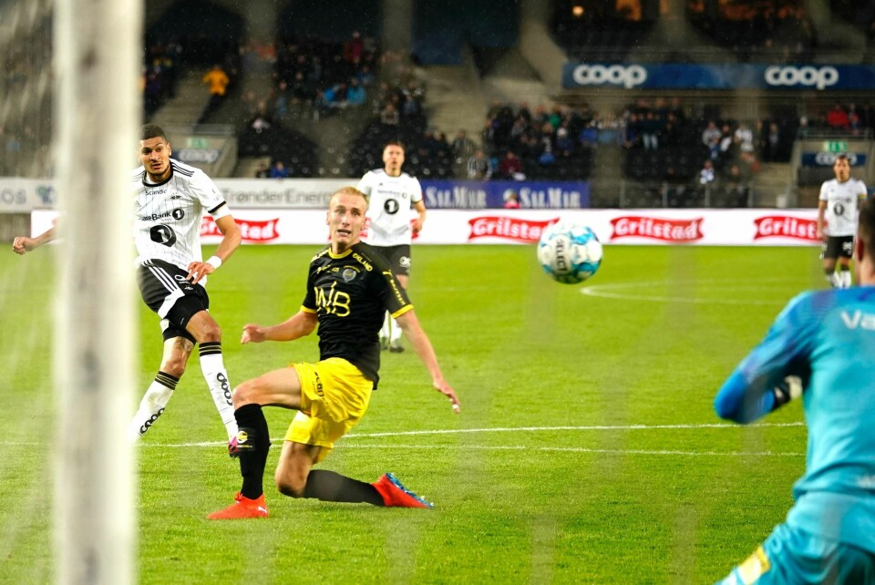 Bjørn Mars Johnsen scorer ett første mål i Rosenborg-trøya når han setter inn 3-0 på Lerkendal lørdag.