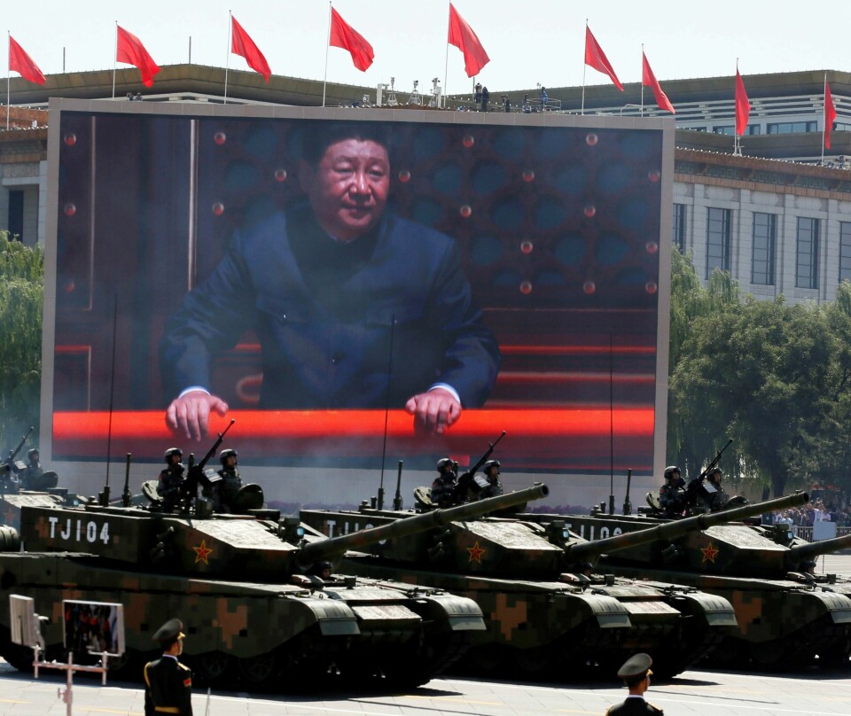 Øverste leder: President Xi Jinping er nå også øverstkommanderende for Kinas væpnede styrker. Ikke siden Maos dager har landet hatt en leder med så mye formell makt. FOTO: NG HAN GUAN/NTB SCANPIX