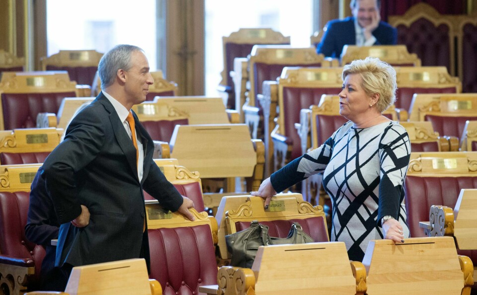 Leder av finanskomiteen, Hans Olav Syversen (KrF), vil ikke stemme for regjeringens forslag om å legge det norske finanstilsynet under EFTAs overvåkingsorgan, ESA.