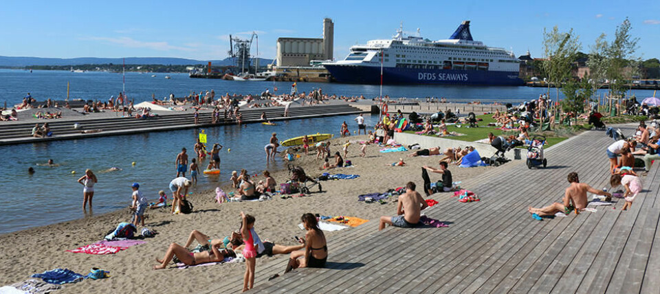 Sørenga sjøbad. Arkitekt: LPO arkitekter AS. Lanskapsarkitekt: Kristine Jensens Tegnestue. Kategori: park/byrom. Sørenga sjøbad. Arkitekt: LPO arkitekter AS. Lanskapsarkitekt: Kristine Jensens Tegnestue. Kategori: park/byrom.