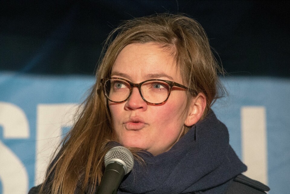 Silje Ask Lundberg, leder i Naturvernforbundet. Oslo 20191104. Det arrangeres markeringer over hele landet til støtte for Klimasøksmålet mot staten. Her fra Eidsvolls plass i Oslo.Silje Ask Lundberg, leder i Naturvernforbunde t holdt apell.Foto: Terje Pedersen / NTB scanpix
