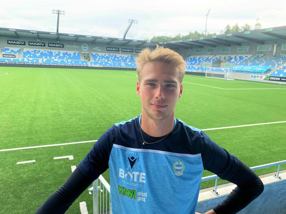 Magnus Retsius Grødem signerte i dag en avtale som binder han til klubben i tre år. Foto: Kristoffer Knutsen