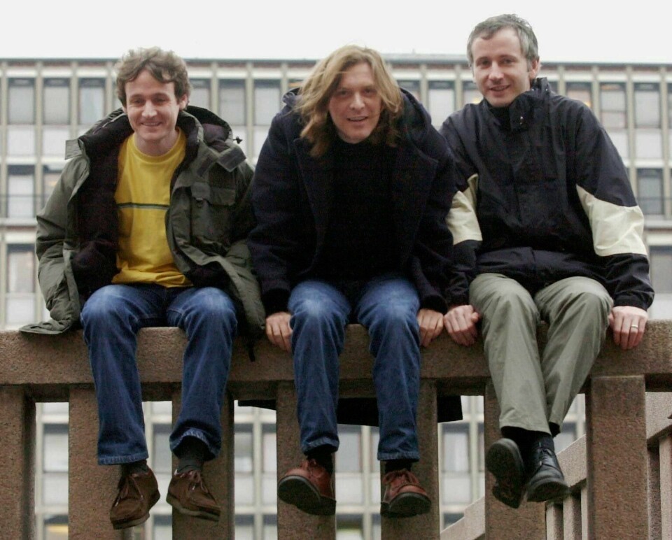 Teenage Fanclub med Gerald Love til venstre, på Youngstorget i 2003.
