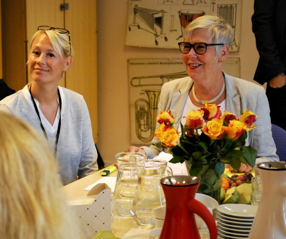 MANGE PÅLEGG: Regiondirektør Hanne Luthen (t.h.) i Arbeidstilsynet forteller at de aller fleste skoler har mangler knyttet til håndtering og forebygging av vold og trusler mot ansatte. MANGE PÅLEGG: Regiondirektør Hanne Luthen (t.h.) i Arbeidstilsynet forteller at de aller fleste skoler har mangler knyttet til håndtering og forebygging av vold og trusler mot ansatte.