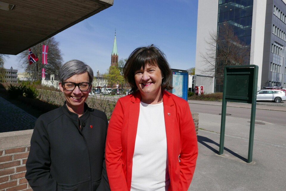 Mosseordfører Hanne Tollerud (til venstre) ble valgt foran Rygge-ordfører Inger-Lise Skartlien av Moss Aps nominasjonskomité. Problemet var bare at lokallaget ikke hadde vedtatt å nominere en ordfører før resten av lista er klar.