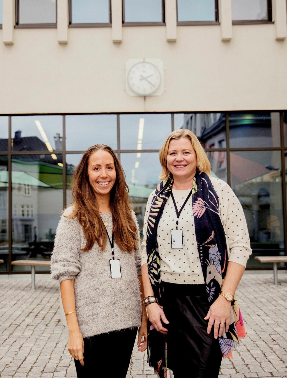 Fornøyde: Spesialpedagogisk rådgiver Linda Marugg og rektor Øyvor Skofteland har positive erfaringer med mobilforbud. Fornøyde: Spesialpedagogisk rådgiver Linda Marugg og rektor Øyvor Skofteland har positive erfaringer med mobilforbud.
