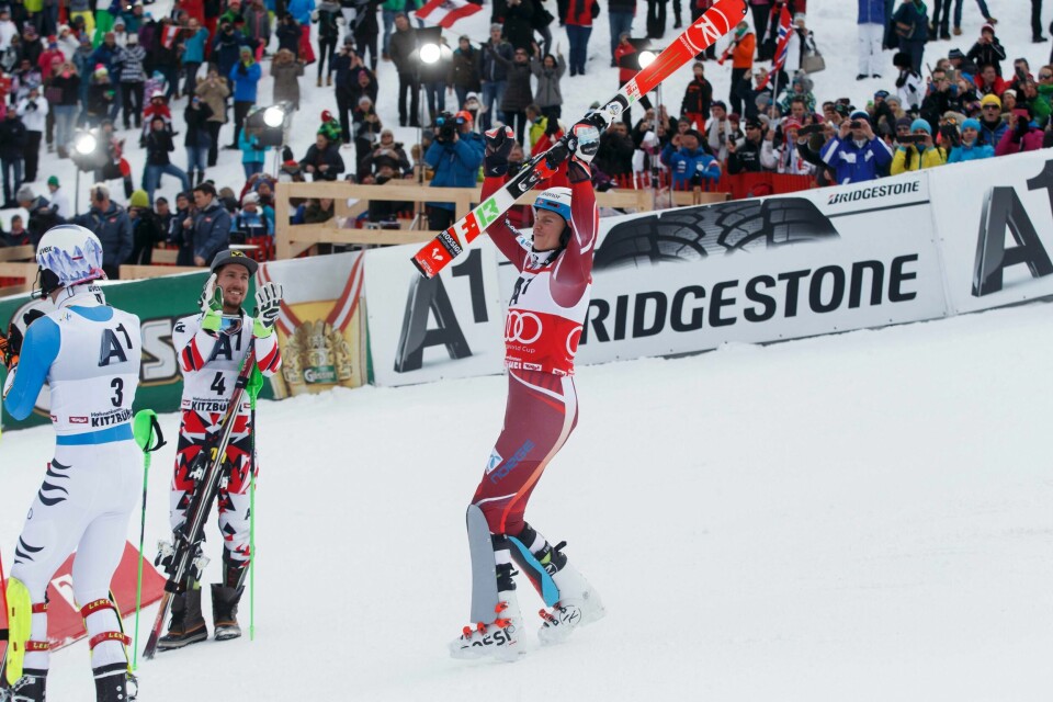 Henrik Kristoffersen kjørte en blendende annenomgang og vant med tre hundredelers margin til hjemmefavoritten Marcel Hirscher. FOTO: CORNELIUS POPPE/NTB SCANPIX