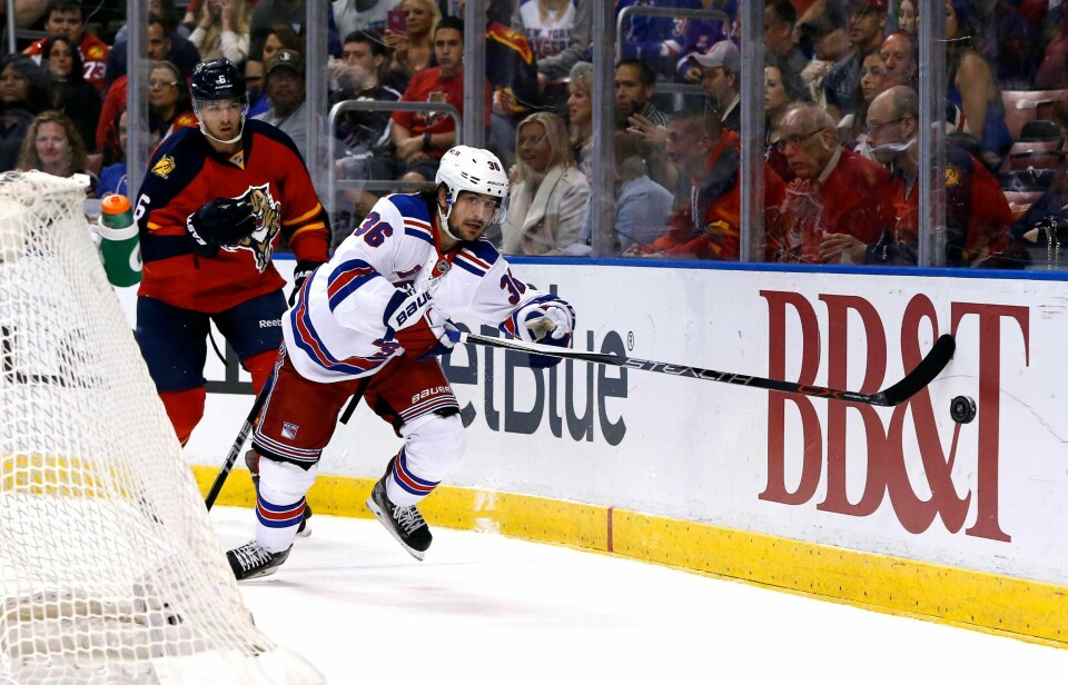 Fartsfylt aften for Mats Zuccarello i New York tirsdag kveld. FOTO: USA TODAY/NTB SCANPIX