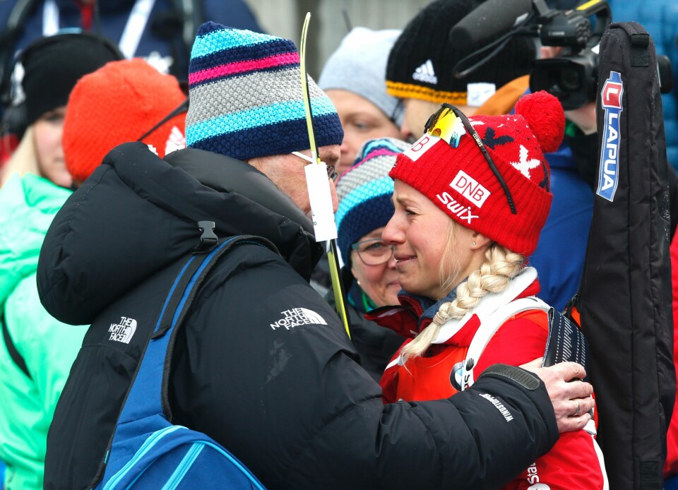 Det ble tårevått da Tiril Eckhoff møtte foreldrene etter at gullet var klart. FOTO: VIDAR RUUD/NTB SCANPIX Det ble tårevått da Tiril Eckhoff møtte foreldrene etter at gullet var klart. FOTO: VIDAR RUUD/NTB SCANPIX