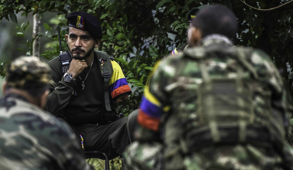 Farc-medlemmer i Magdalena Medio. Farc-leder Timoleon Jimenez sier geriljaen ble angrepet av den colombianske hæren på vei til fredssamtalene. Alt står og faller på våpenhvilen, som etter planen skal være på plass 23. mars. FOTO: LUIS ACOSTA/NTB SCANPIX Farc-medlemmer i Magdalena Medio. Farc-leder Timoleon Jimenez sier geriljaen ble angrepet av den colombianske hæren på vei til fredssamtalene. Alt står og faller på våpenhvilen, som etter planen skal være på plass 23. mars. FOTO: LUIS ACOSTA/NTB SCANPIX