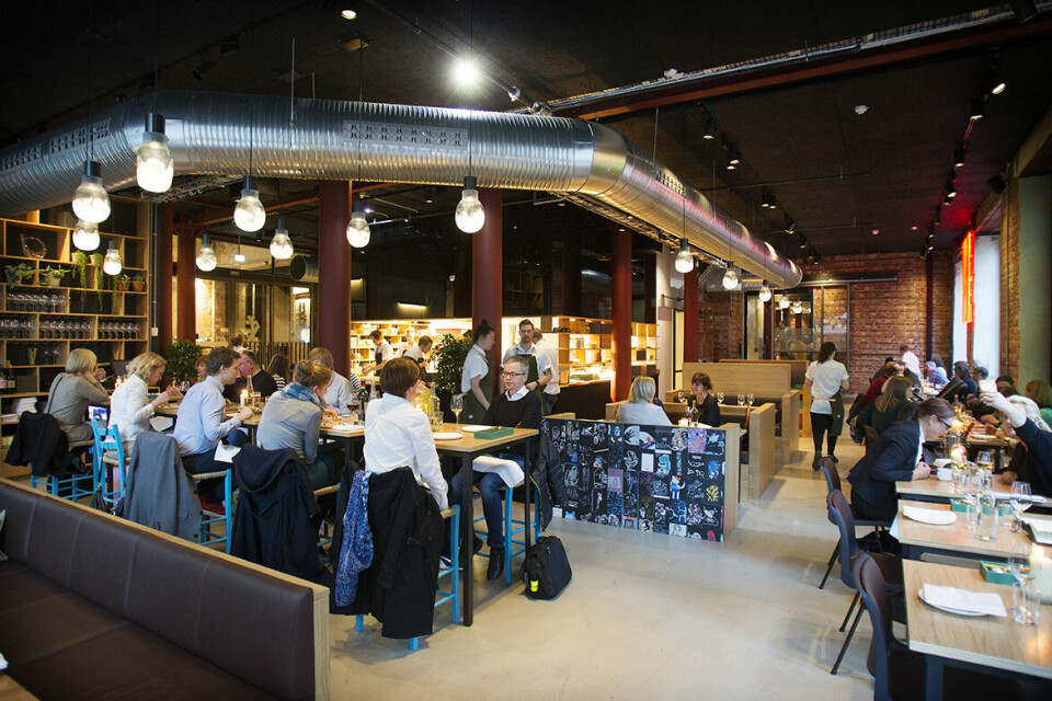 Sentralen Restaurant er ujålete og folkelig, men maten er det virkelig stjernekvalitet over, slår byløvene fast. FOTO: ARNE OVE BERGO Sentralen Restaurant er ujålete og folkelig, men maten er det virkelig stjernekvalitet over, slår byløvene fast. FOTO: ARNE OVE BERGO