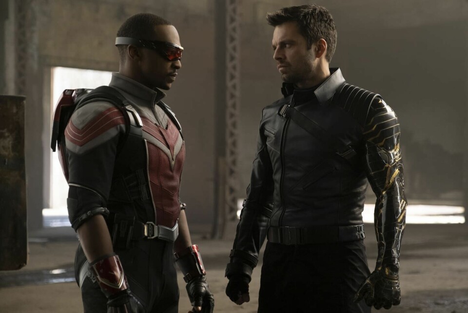 Anthony Mackie og Sebastian Stan har fått for lite kred i rollene som Sam Wilson/Falcon og Bucky Barnes/Winter Soldier, men i sin egen serie får de vise hva de er gode for. Anthony Mackie og Sebastian Stan har fått for lite kred i rollene som Sam Wilson/Falcon og Bucky Barnes/Winter Soldier, men i sin egen serie får de vise hva de er gode for.