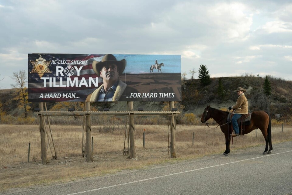 Sheriff Roy Tillman (Jon Hamm) har mottoet «Hard mann for harde tider» på beltespenna, og liker å posere som en ekte cowboy. Han skal erfare at Dot Lyon (Juno Temple) er minst like tøff som håndlangerne hans i den veldig underholdende «Fargo 5». Sheriff Roy Tillman (Jon Hamm) er en mann med sans for tradisjonelle amerikanske verdier, der menn er menn og kvinner adlyder dem. Og han vil ha tak i Dot Lyon (Juno Temple) som ikke har noen planer om å overgi seg.