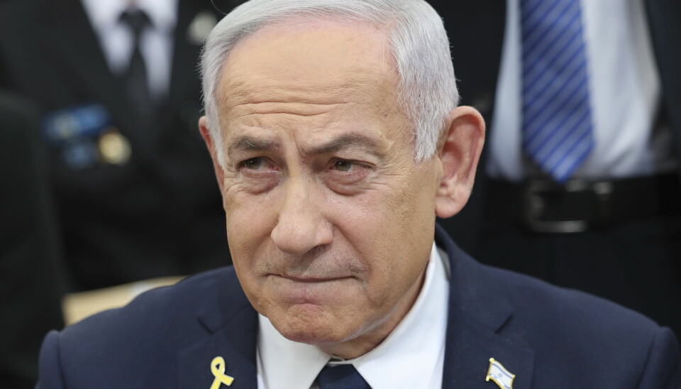 – Hva er galt med det, spør Israels statsminister om torsdagens avsløring. Bildet er tatt under en markering for falne soldater i april.