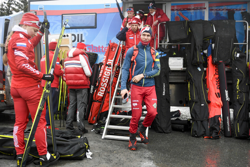 Langrennsløper Aleksandr Bolsjunov og flere russiske utøvere etter trening i Holmenkollen tirsdag. Onsdag reiser de hjem. Aleksander Bolsjunov og flere russiske utøvere etter trening i Holmenkollen tirsdag. Foto: Annika Byrde / NTB