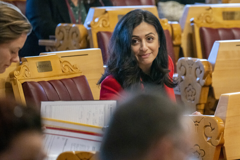 Tajik trakk seg onsdag. Arbeids- og inkluderingsminister Hadia Tajik under finansdebatten i Stortinget torsdag.