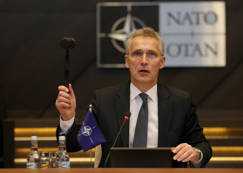 Natos generalsekretær Jens Stoltenberg mener det er riktig nå å være fullt og helt konsentrert om oppgavene i alliansen. Dersom Sverige vil bli medlem av Nato, kan søknadsprosessen gå fort, sier alliansens generalsekretær Jens Stoltenberg. Foto: Olivier Matthys / AP / NTB