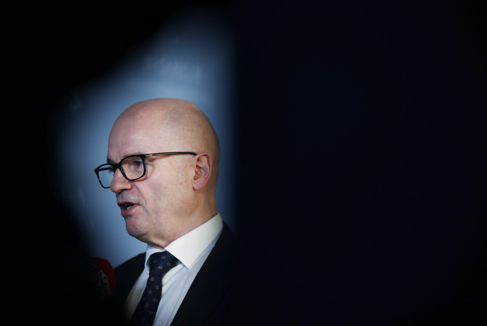 Ikke bli sjokkert. Eldre menns utnyttelse av makt og posisjon er veldig, veldig vanlig, skriver Selma Moren om Enoksen-saken.