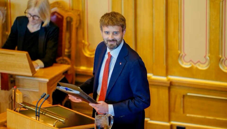 Helse- og omsorgsminister Jan Christian Vestre (Ap) er nå for EU etter å ha vært i tenkeboksen lenge. Helse- og omsorgsminister Jan Christian Vestre (Ap) er nå for EU etter å ha vært i tenkeboksen lenge.