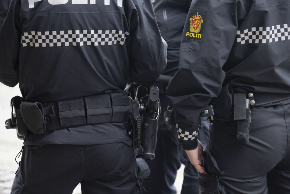 Illustrasjonsfoto. Politiet skal bære våpen 17. mai. Det uthuler regelen om at norsk politi i prinsippet er ubevæpnet, mener Dagsavisen.