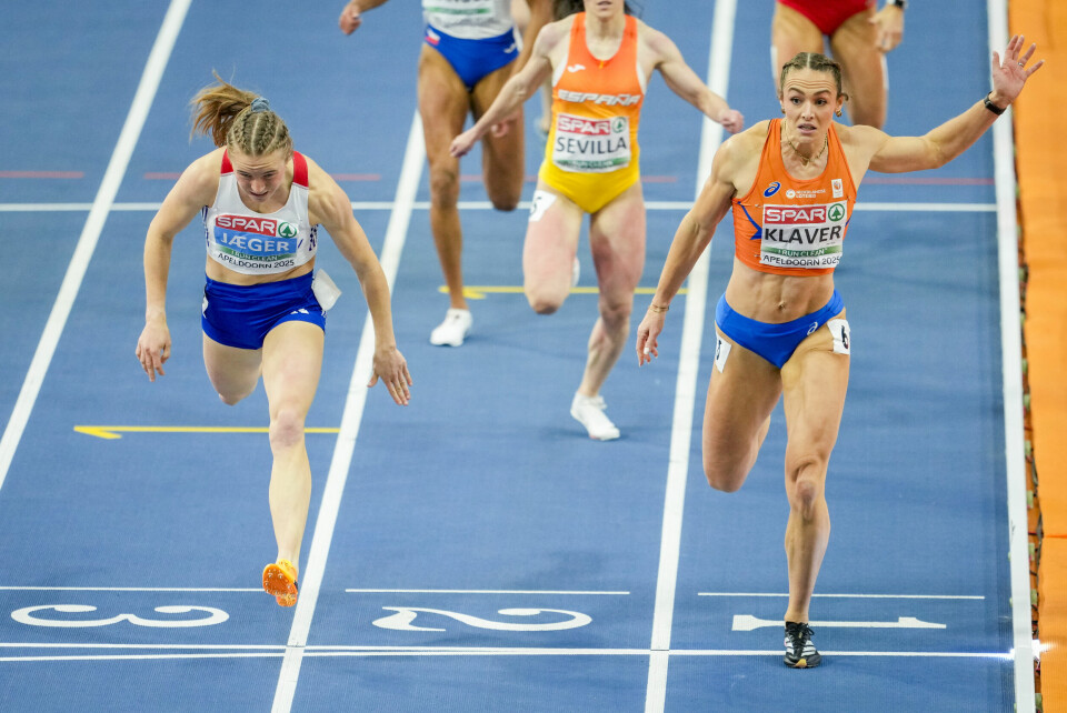 Henriette Jæger (til v.) må så vidt se seg slått av Lieke Klaver i finalen på 400 meter i innendørs-EM. Henriette Jæger (til v.) må så vidt se seg slått av Lieke Klaver i finalen på 400 meter i innendørs-EM. Foto: Beate Oma Dahle / NTB