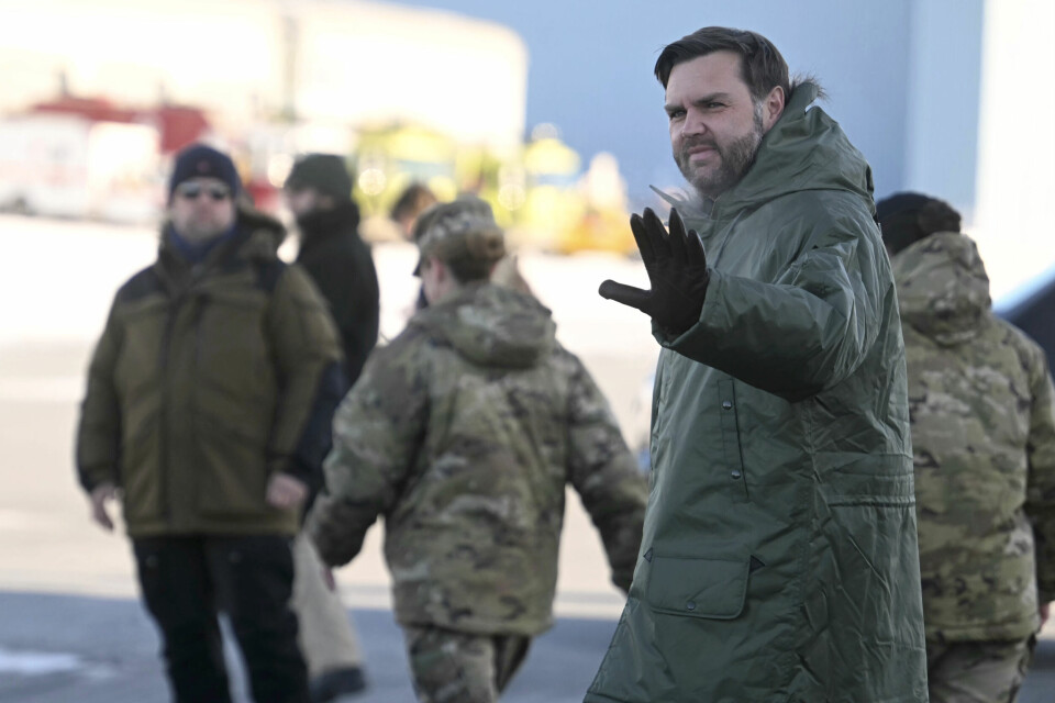 USAs visepresident J.D. Vance på Grønland fredag. USAs visepresident J.D. Vance syns det er drittkaldt på Grønland. Foto: Jim Watson / AP / NTB