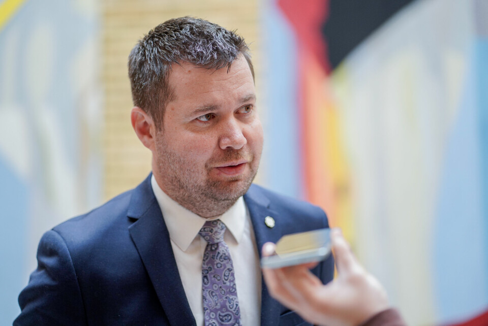 Geir Pollestad (Sp) i sier forhandlingene om revidert nasjonalbudsjett med regjeringen blir harde. Geir Pollestad (Sp) i sier forhandlingene om revidert nasjonalbudsjett med regjeringen blir harde. Foto: Ole Berg-Rusten / NTB