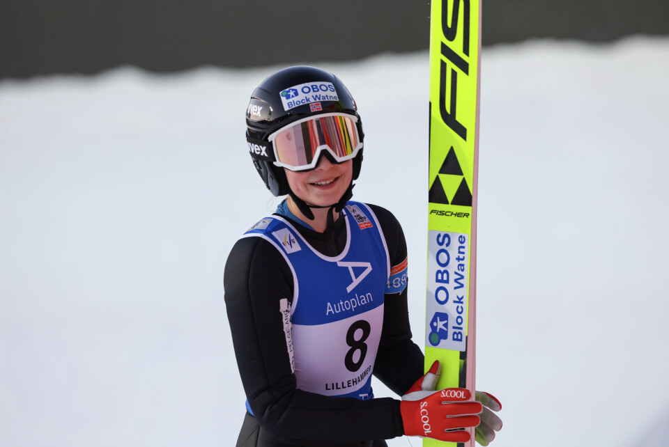 Ingrid Låte (17) skal delta både i kombinert og hopp under ski-VM i Trondheim. Ingrid Låte var god i bakken, men hun og Nora Helene Evans endte sist i lagsprinten i junior-VM. Foto: Geir Olsen / NTB
