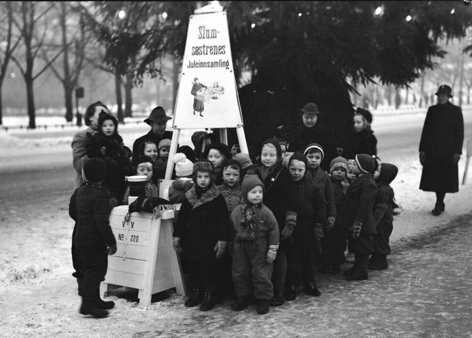 Bildet fra Oslo før jul i 1940 er en god påminnelse om godheten som lever også i dårlige tider. Og om at de gode kreftene alltid vinner til slutt, selv om det kan ta tid. .