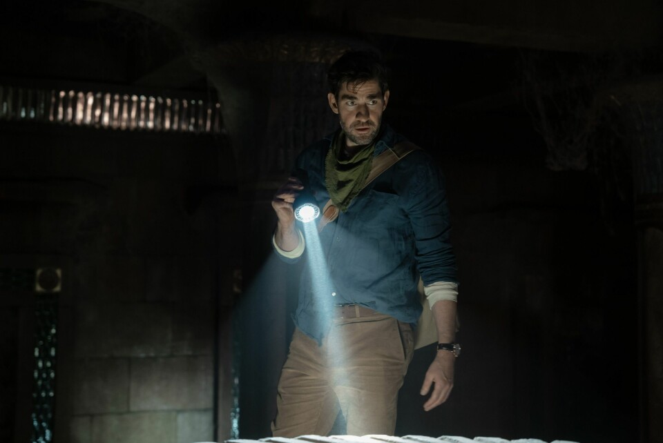 John Krasinski i filmen «Fountain of Youth» på Apple TV+.(Apple TV+) «Fountain of Youth»