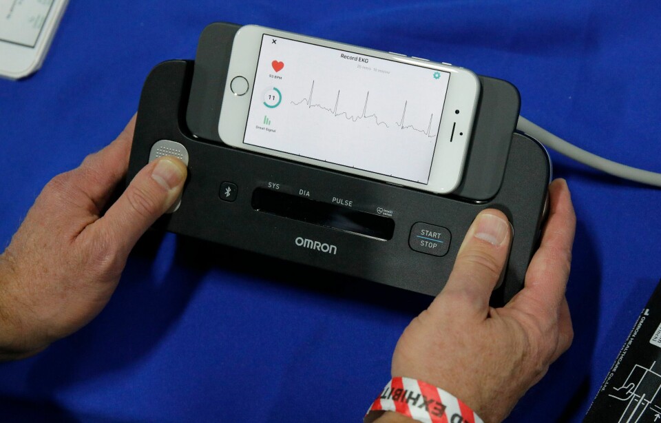 EKG kan fastslå om hjertet slår regelmessig, om det er rytmeforstyrrelse eller ekstra hjerteslag.(John Locher/AP) EKG kan fastslå om hjertet slår regelmessig, om det er rytmeforstyrrelse eller ekstra hjerteslag.