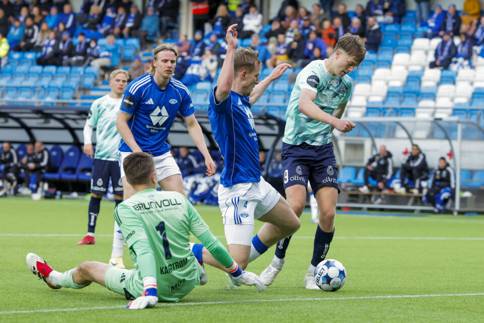Sander Kilen fullfører sitt hattrick for Kristiansand i cupkampen mot Molde onsdag kveld. Sander Kilen fullfører sitt hattrick for Kristiansand i cupkampen mot Molde. Foto: Svein Ove Ekornesvåg / NTB