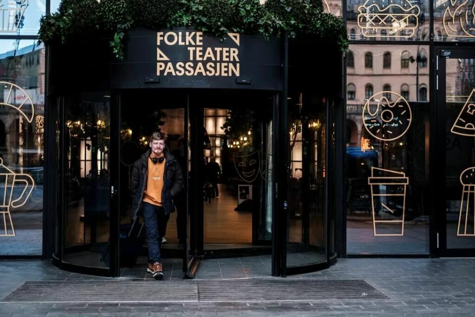 ... til Youngstorget i Oslo.Turene har blitt mange til og fra Oslo for reporterne fra A-laget, også for Alexander Heimen.(Hanna Skotheim/Fontene) FF-sak A-lagetFoto: Hanna Skotheim/Fontene