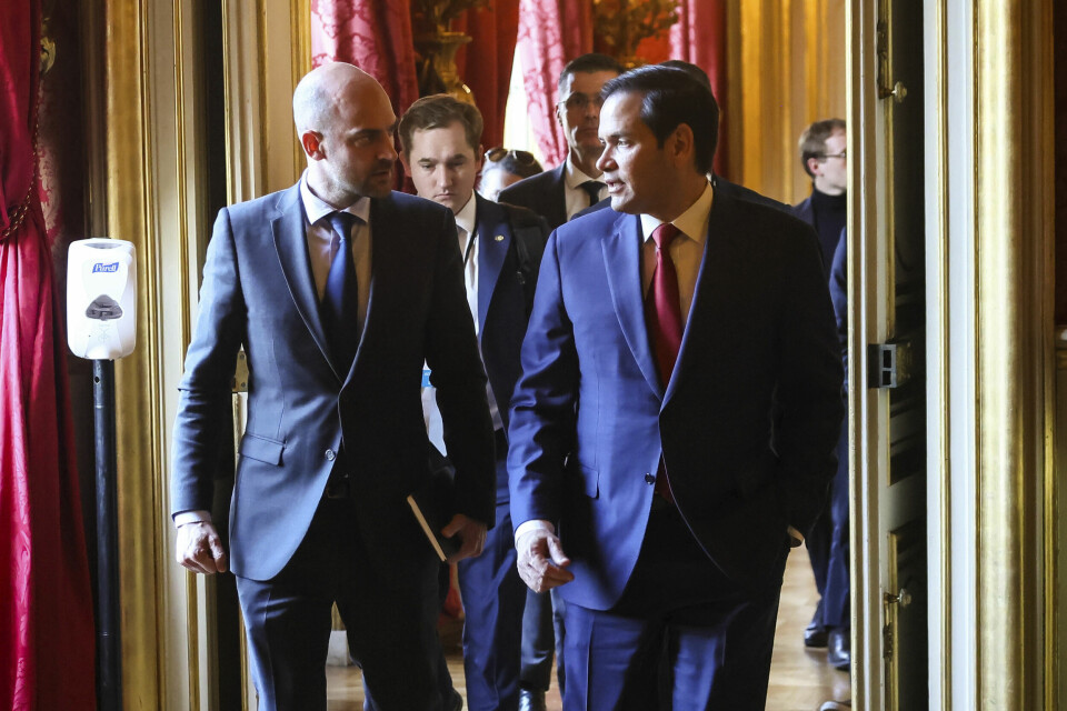 Frankrikes utenriksminister Jean-Noel Barrot (til venstre) sammen med sin amerikanske kollega Marco Rubio i Paris torsdag. Foto: Thomas Padilla / AP / NTB Frankrikes utenriksminister Jean-Noel Barrot (til venstre) sammen med sin amerikanske kollega Marco Rubio i Paris torsdag. Foto: Thomas Padilla / AP / NTB