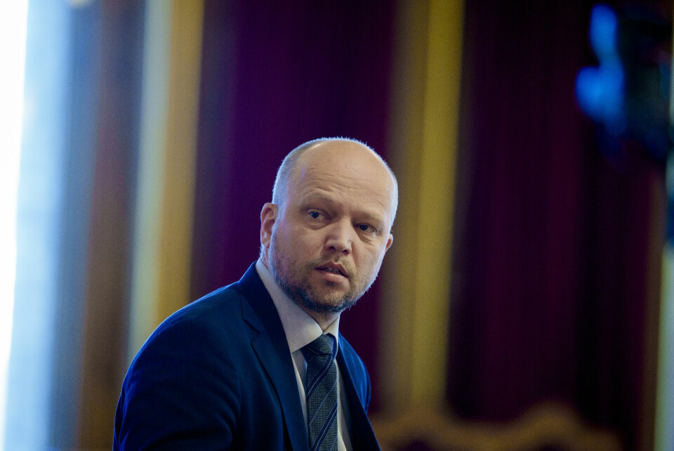– Kreftene som jobber for norsk EU-medlemskap er enorme nå, sier Senterpartileder Trygve Slagsvold Vedum. Senterparti-leder Trygve Slagsvold Vedum mener Høyre nok en gang rakker ned på norsk landbruk og matproduksjon på sviktende grunnlag. Foto: Stian Lysberg Solum / NTB