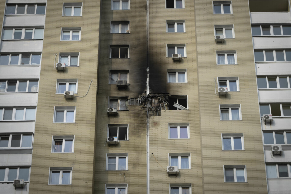 Flere bygninger i den ukrainske hovedstaden ble påført skader i nattens angrep. Foto: Jefrem Lukatskyj / AP / NTB Flere bygninger i den ukrainske hovedstaden ble påført skader i natten angrep. Foto: Jefrem Lukatskyj / AP / NTB