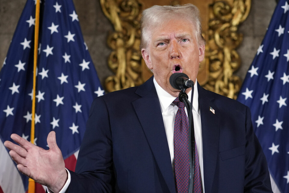 Den siste tiden har både president Joe Biden og påtroppende president Donald Trump (bildet) vært noe mer tilbøyelig til å diskutere TikToks fremtid i USA. Donald Trump vil utstede en rekke presidentordrer når han overtar, og det ventes blant annet at han vil beordrer massedeportasjon av flere hundre tusen migranter uten lovlig opphold i USA. Foto: AP / NTB