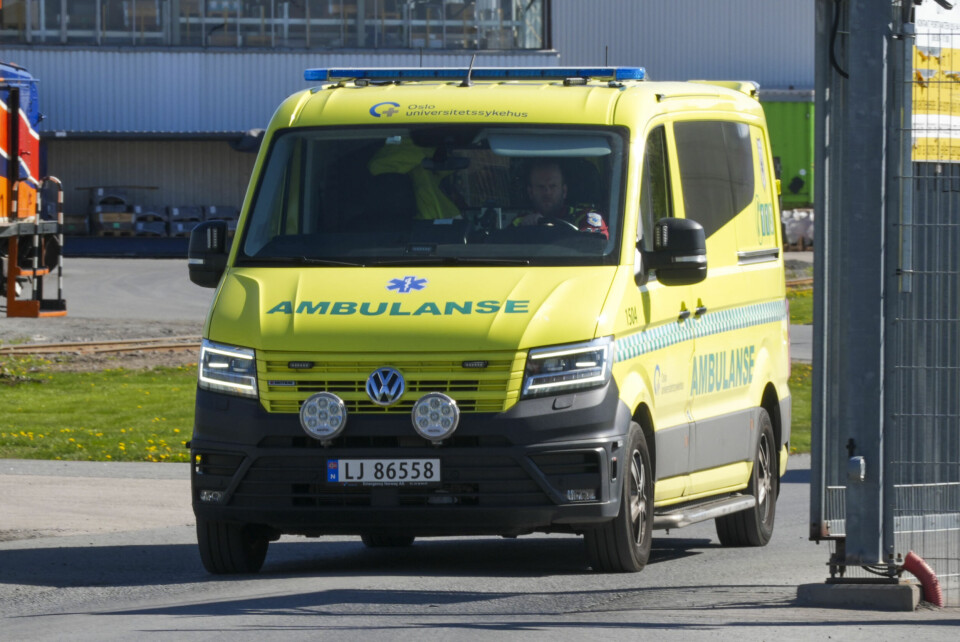 Ambulanse er til stede etter en arbeidsulykke i Groruddalen i Oslo. Ambulanse er til stede etter en arbeidsulykke i Groruddalen i Oslo. Foto: Terje Pedersen / NTB