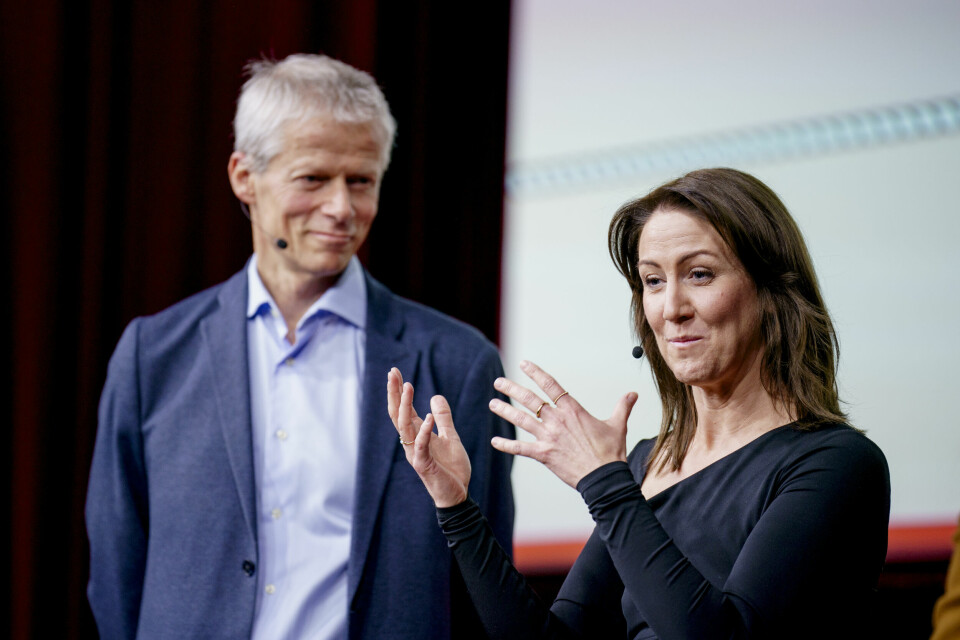 Nav og NHO skal jobbe sammen for å få mange flere i jobb de kommende åra. Her er arbeids- og velferdsdirektør Hans Christian Holte sammen med arbeids- og inkluderingsminister Tonje Brenna (Ap) fotografert på Nav-konferansen i 2023. Nav og NHO skal jobbe sammen for å få mange flere i jobb de kommende åra. Her er arbeids- og velferdsdirektør Hans Christian Holte sammen med arbeids- og inkluderingsminister Tonje Brenna (Ap) fotografert på Nav-konferansen i 2023. Foto: Stian Lysberg Solum / NTB