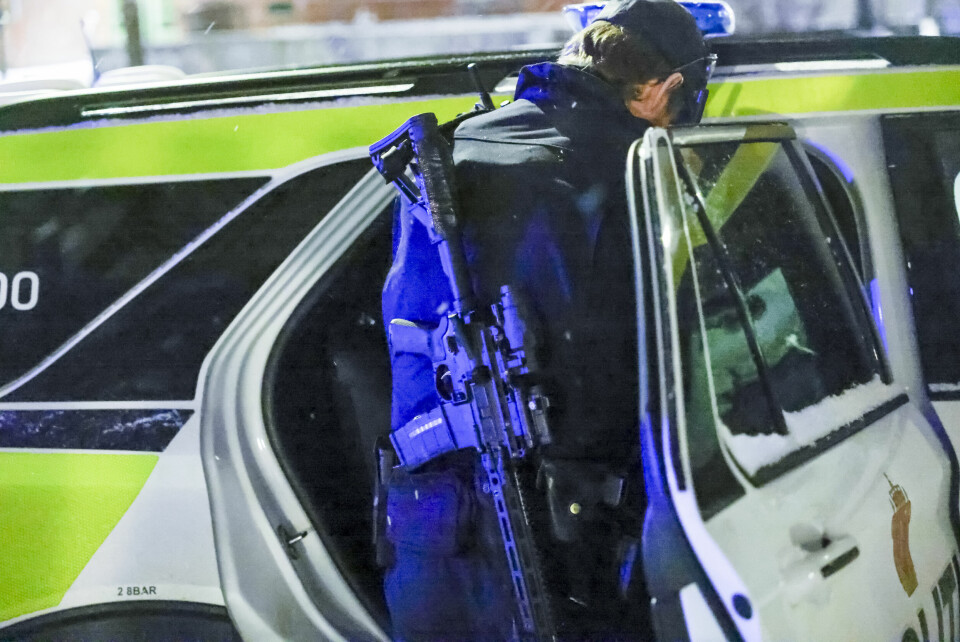 Politiet er på Rodeløkka i Oslo etter en grov voldshendelse. Politiet er på Rodeløkka i Oslo etter en grov voldshendelse. Foto: Jonas Been Henriksen / NTB